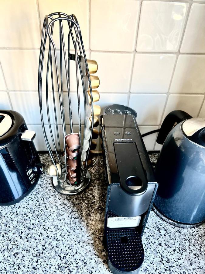 Charming And Spacious 1-bedroom Flat In Hampstead London