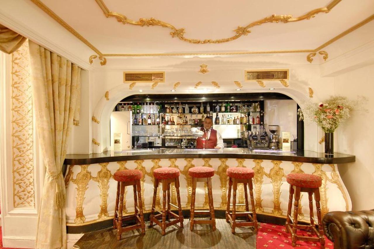 Grand Royale Hyde Park Hotel