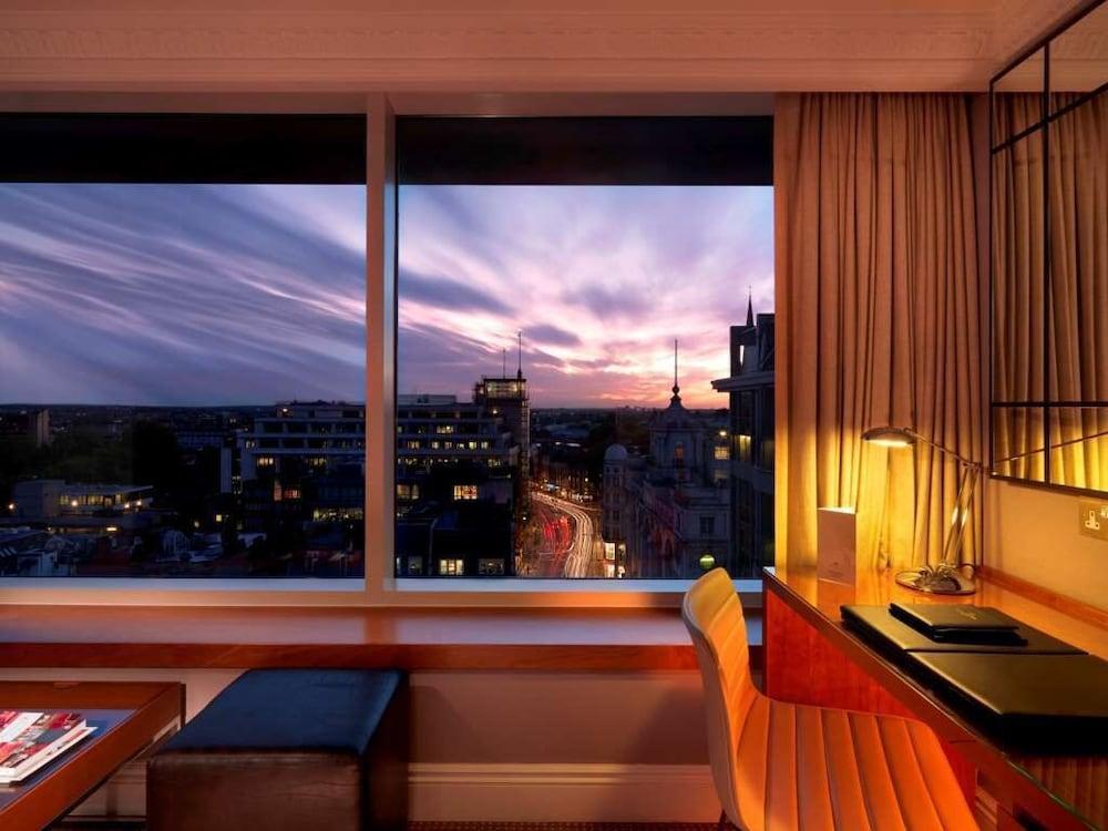 Royal Garden 5* London