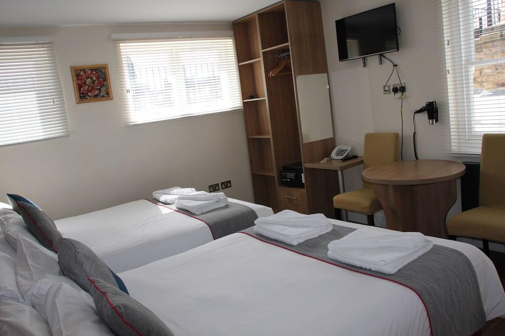 Elysee Hyde Park 3* London