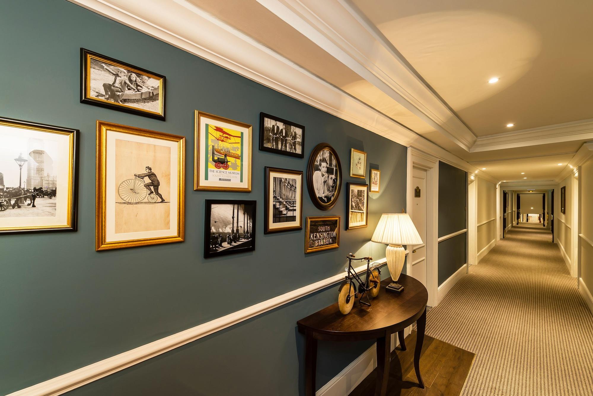 The Bailey's Kensington Hotel 4*