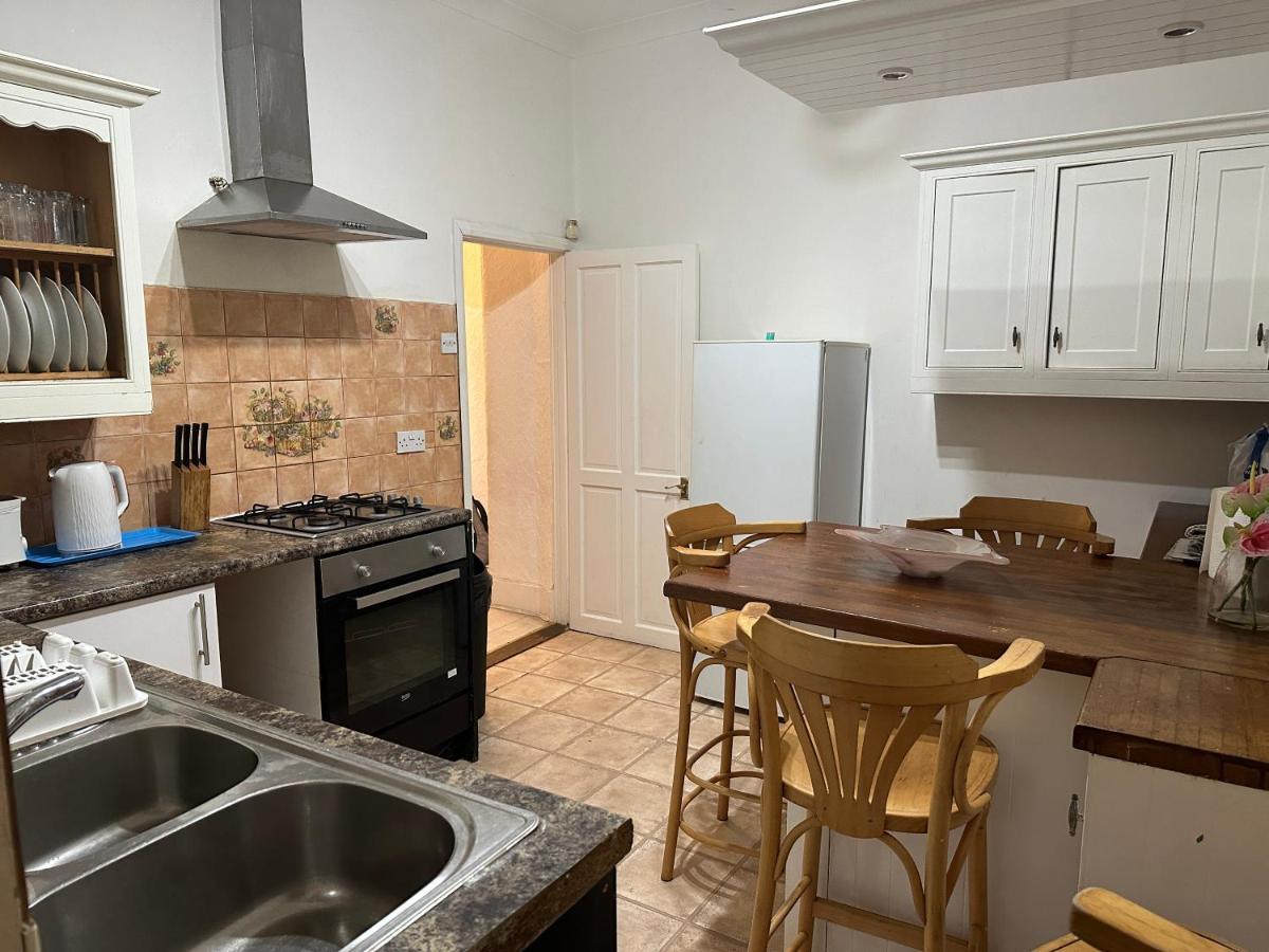 Apartment 4 Double Bed Family 15 Mins From Central Ldn