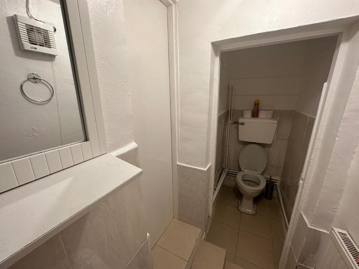 Apartment 4 Double Bed Family 15 Mins From Central Ldn