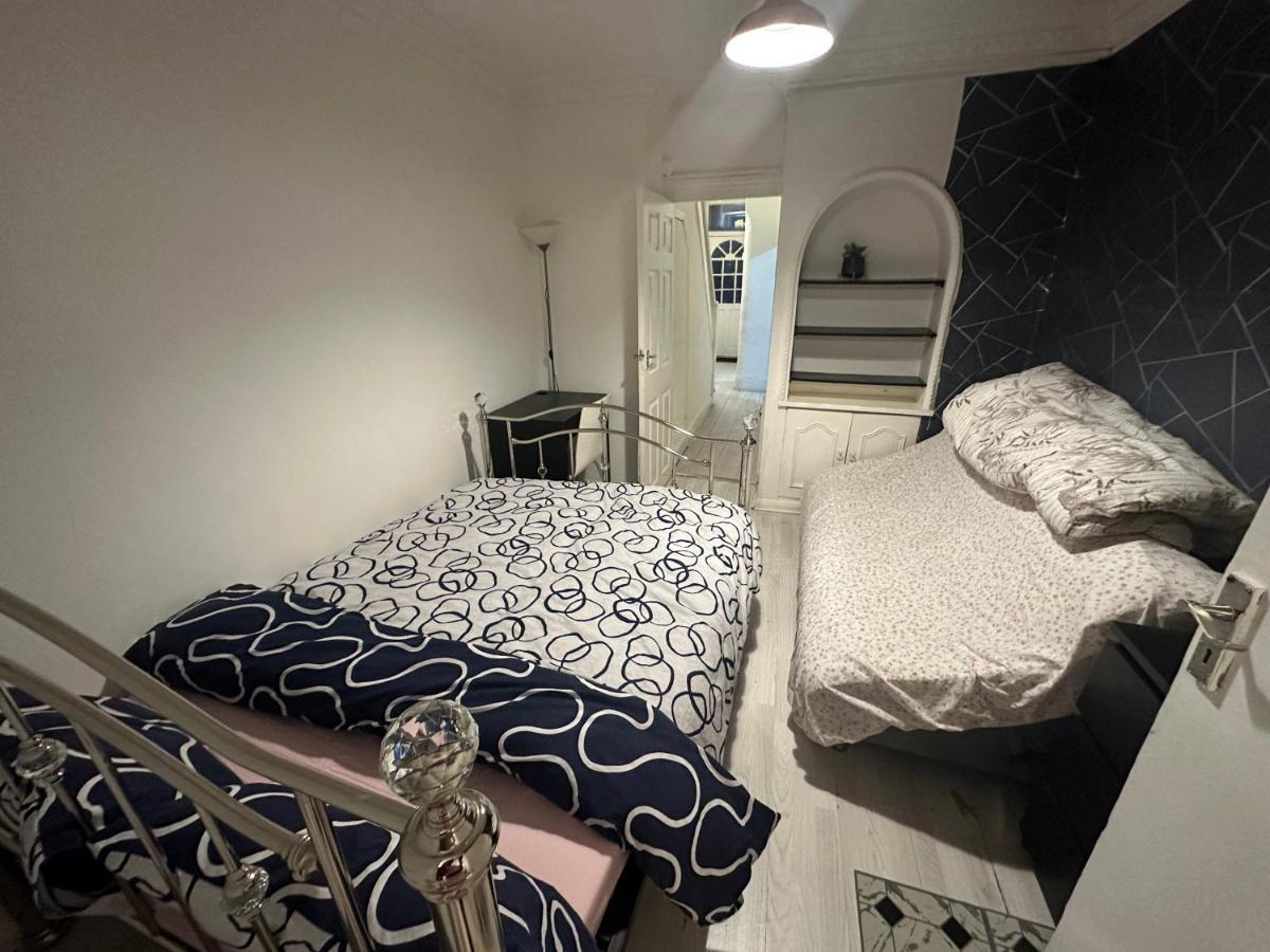 Apartment 4 Double Bed Family 15 Mins From Central Ldn *