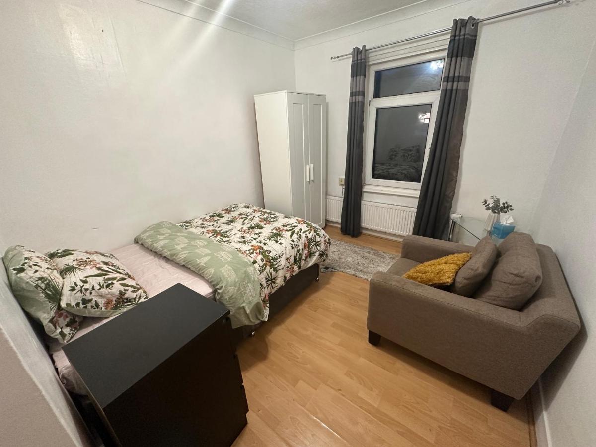 Apartment 4 Double Bed Family 15 Mins From Central Ldn London