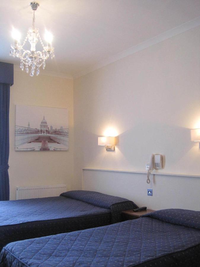 Aaraya Sussex Gardens 3*