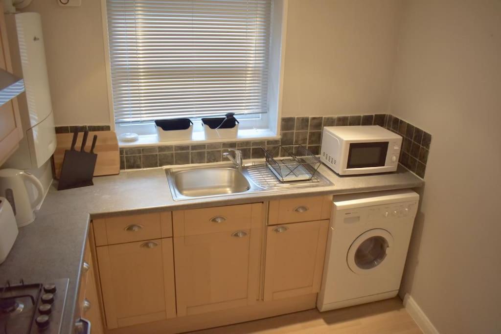 Cosy 1 Bedroom Flat Near The Eye Apartment *