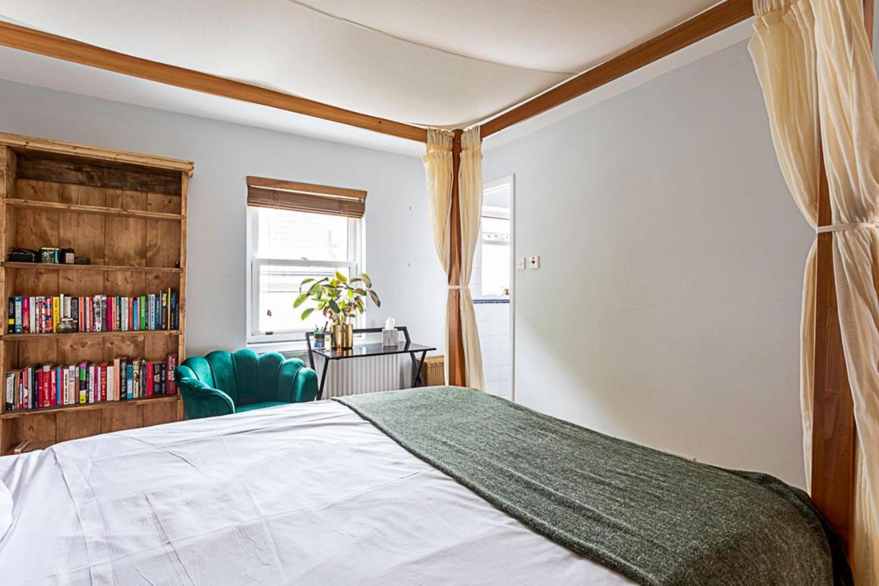 Quirky Spacious House In The Heart Of Hackney London