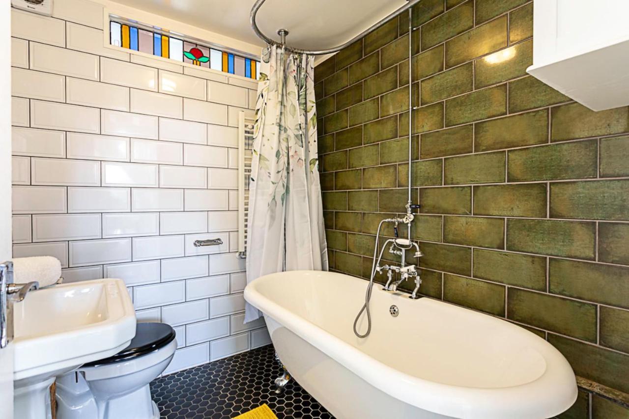Quirky Spacious House In The Heart Of Hackney *