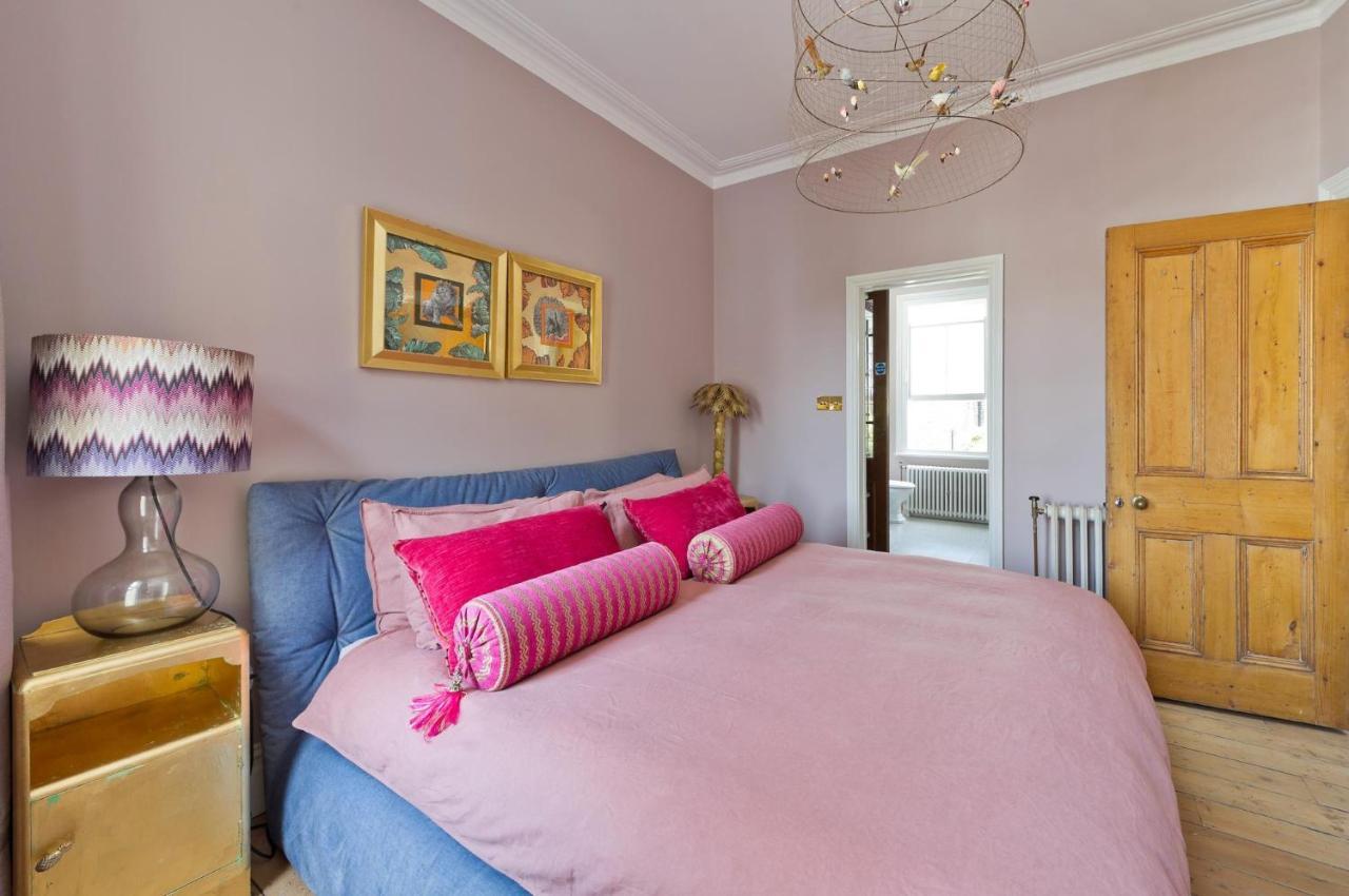 3 Bed House In Fulham Holiday home *