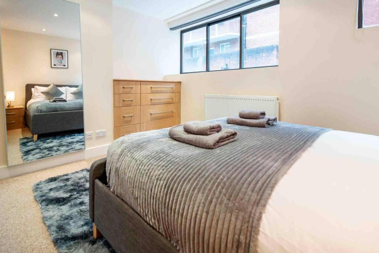 Stunning 3-bed House In * London