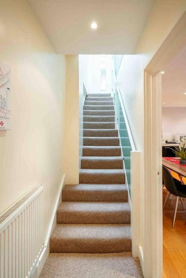 Stunning 3-bed House In * London