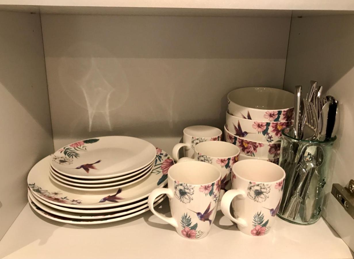 Cosy Private With Private Bathroom In A River View Flat Homestay London