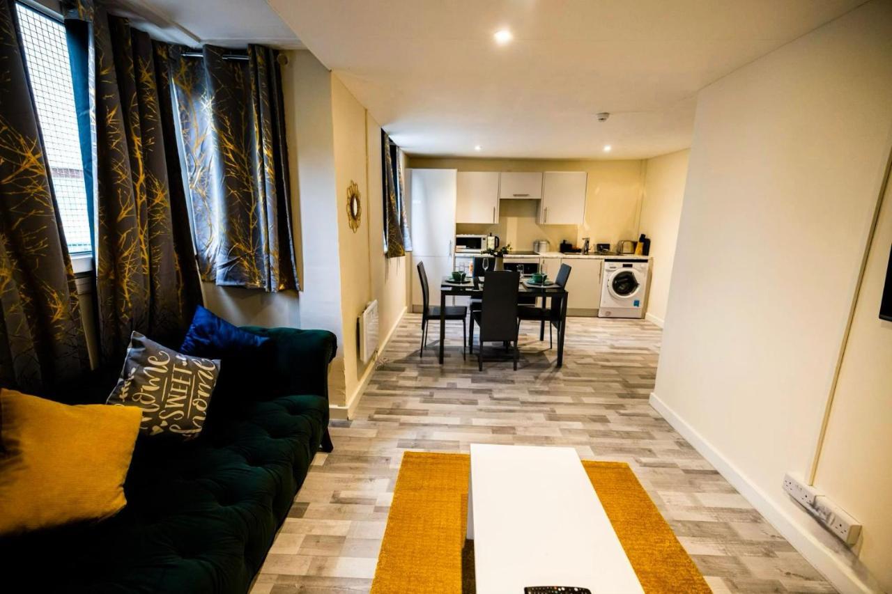 3 Bedrooms Flat -wifi-freeparking-babycot-15min To Pepys Park Apartment