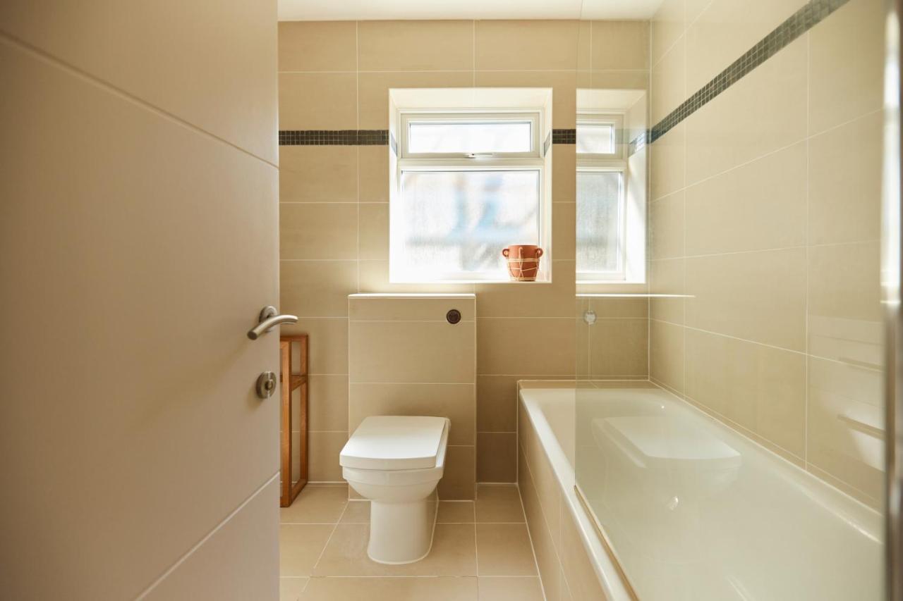 The Kilburn Crib - Stunning 3bdr Flat London