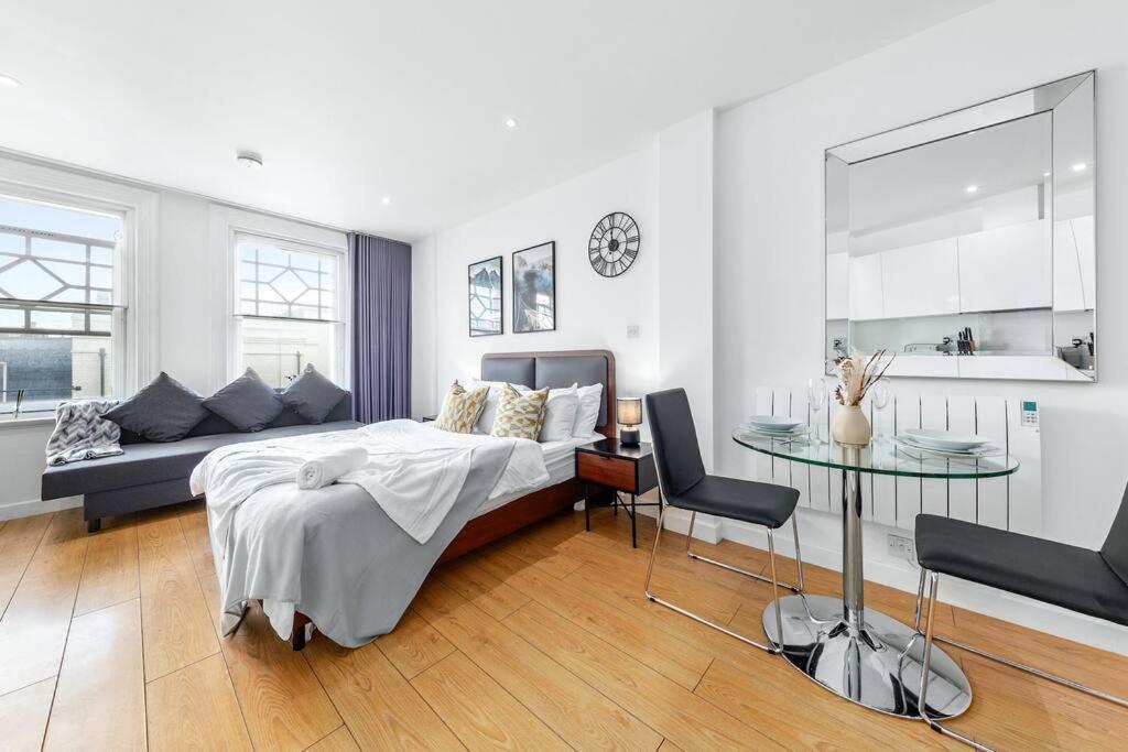 Stylish Piccadilly 1 Bedroom Flat In Vr2