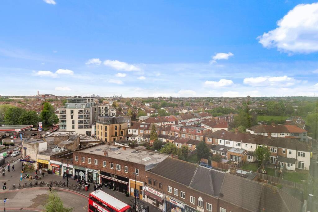 Cozy One Bedroom Flat 20 Mins Central Bp142 * London