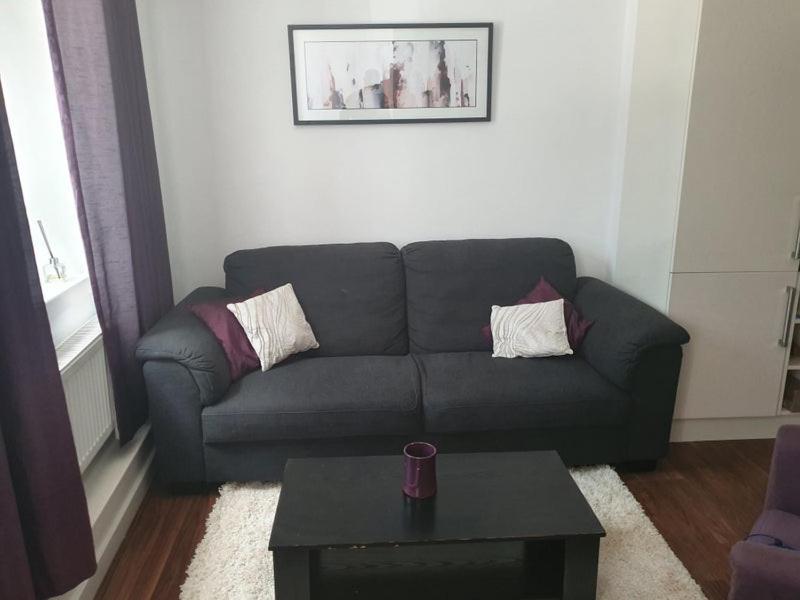 Privatunterkunft Double With Shared Bathroom *