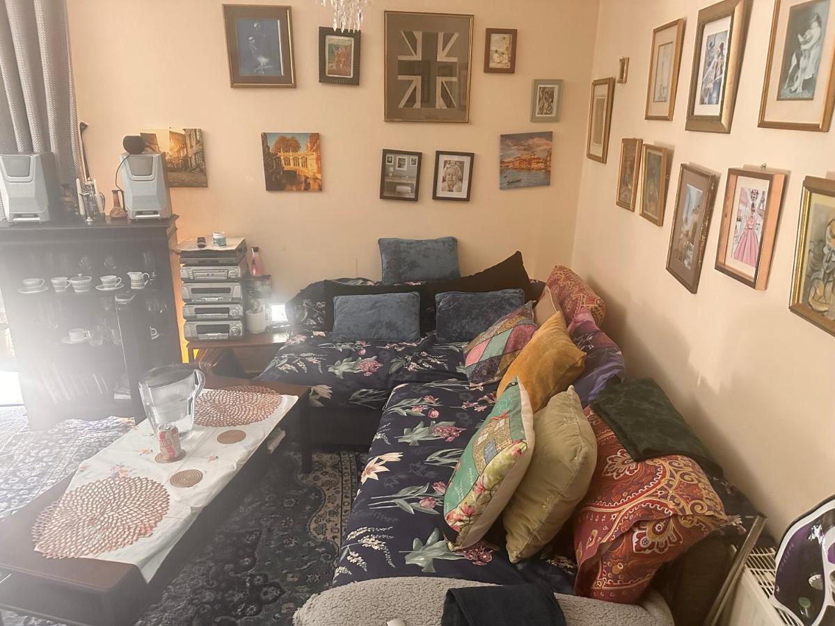 Hospedagem domiciliar Private Room. In Zone 2 In Cousy Flat Londres