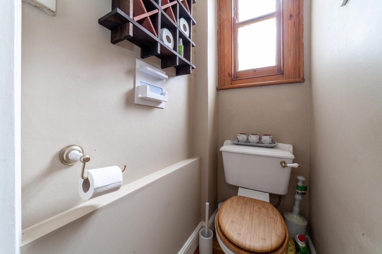 Charming Terraced 3br House, 5 Min Hither St Apartment *