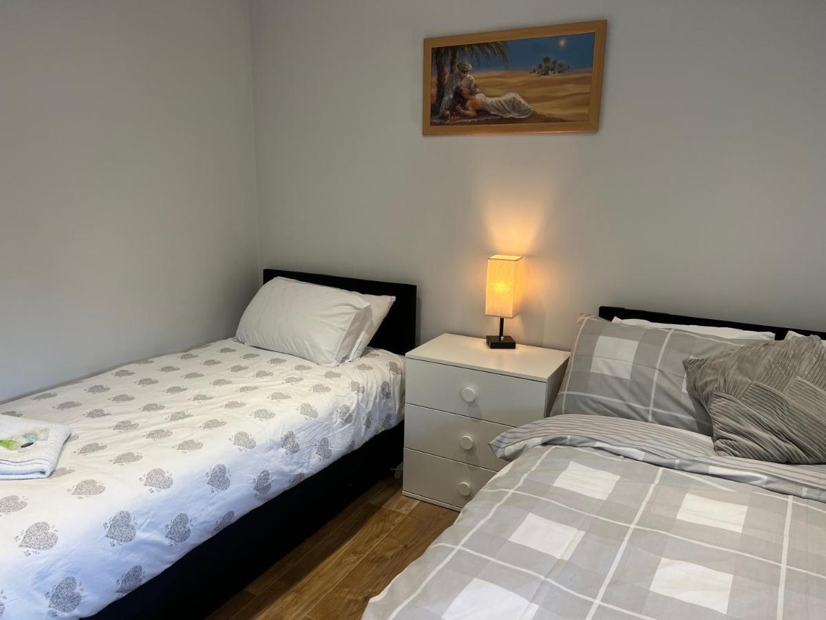 Hotel Grand Bleu - - Next To Piccadilly Line Tube Station & Brand New Facilities