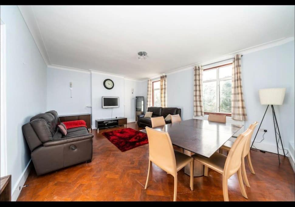 Apartamento Immaculate Spacious 3 Bedrooms Flat Wembley Park Londres