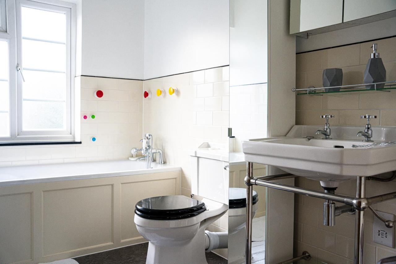 Kilburn Lighthouse Apartment *