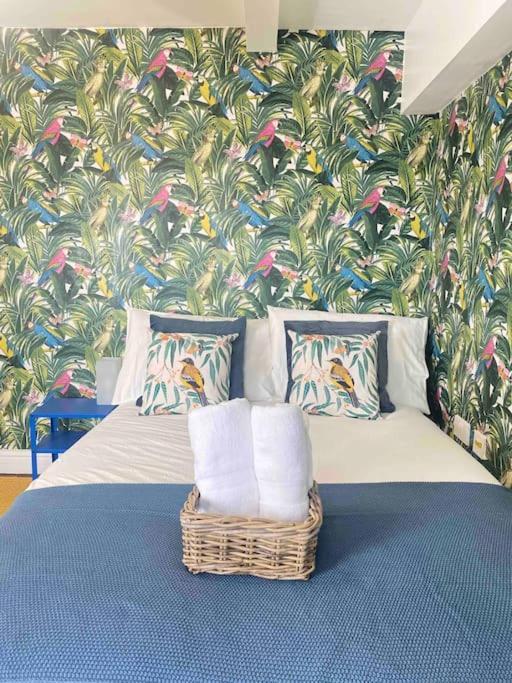 Chic 2 Bed In Brick Lane * London