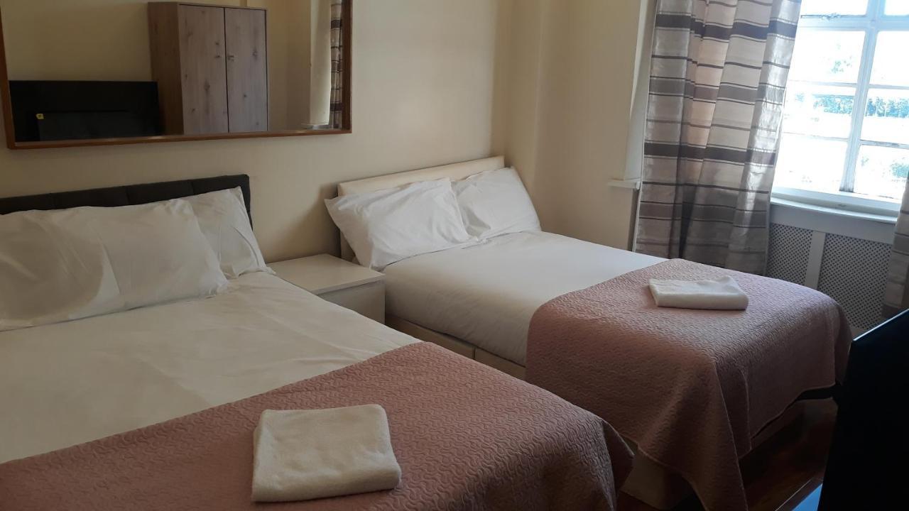 3 Dable Bed * London