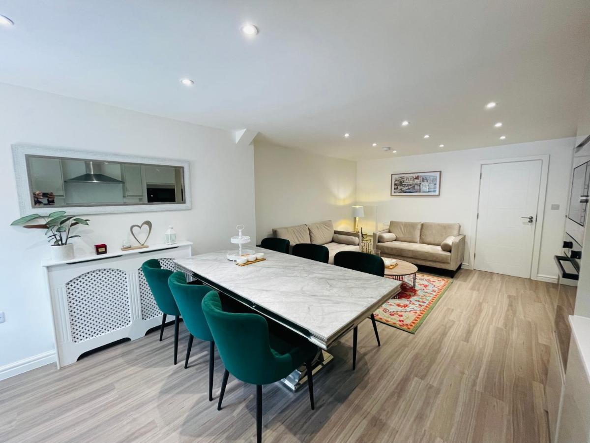 Riverside Premium Double Garden View E14 *