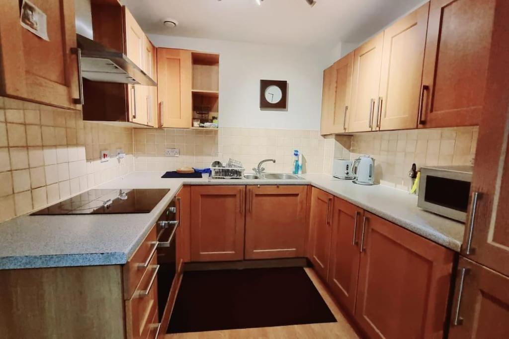 Apartment Entire In East E3 Near Bromley By Bow Station