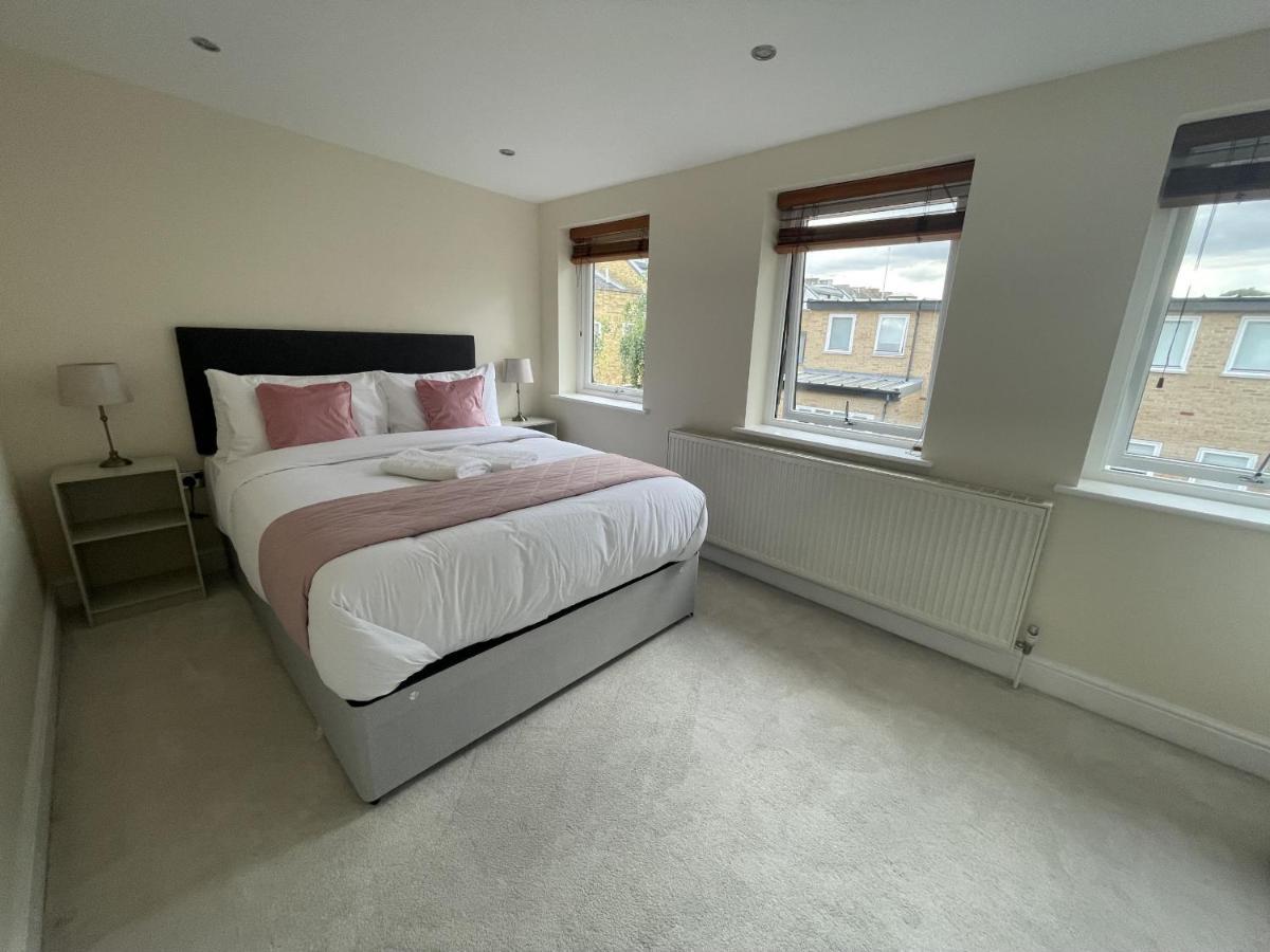 Holiday home Second Nest Islington Town House *