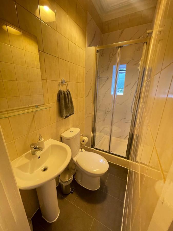 Wonderful Fully-equipped Near 8 Apartment *