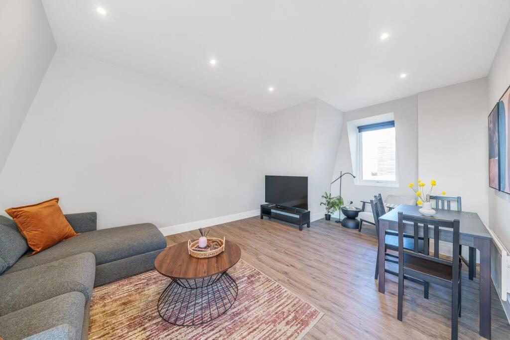 Tranquil 2-bed Oasis In Tooting 20 Min To Central Apartment *