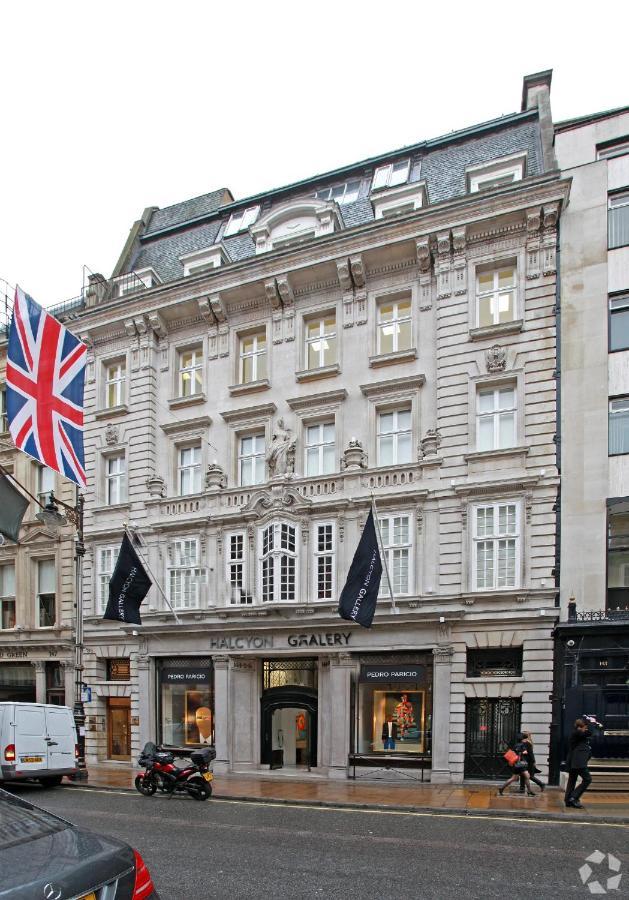 Bond Street Mayfair Penthouse Apartment *