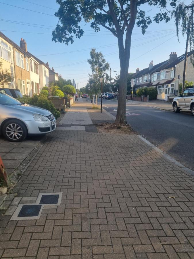 Private In London, Homestay