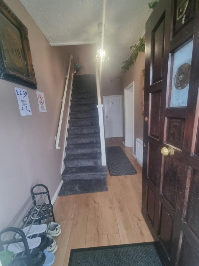 Private In London, Homestay