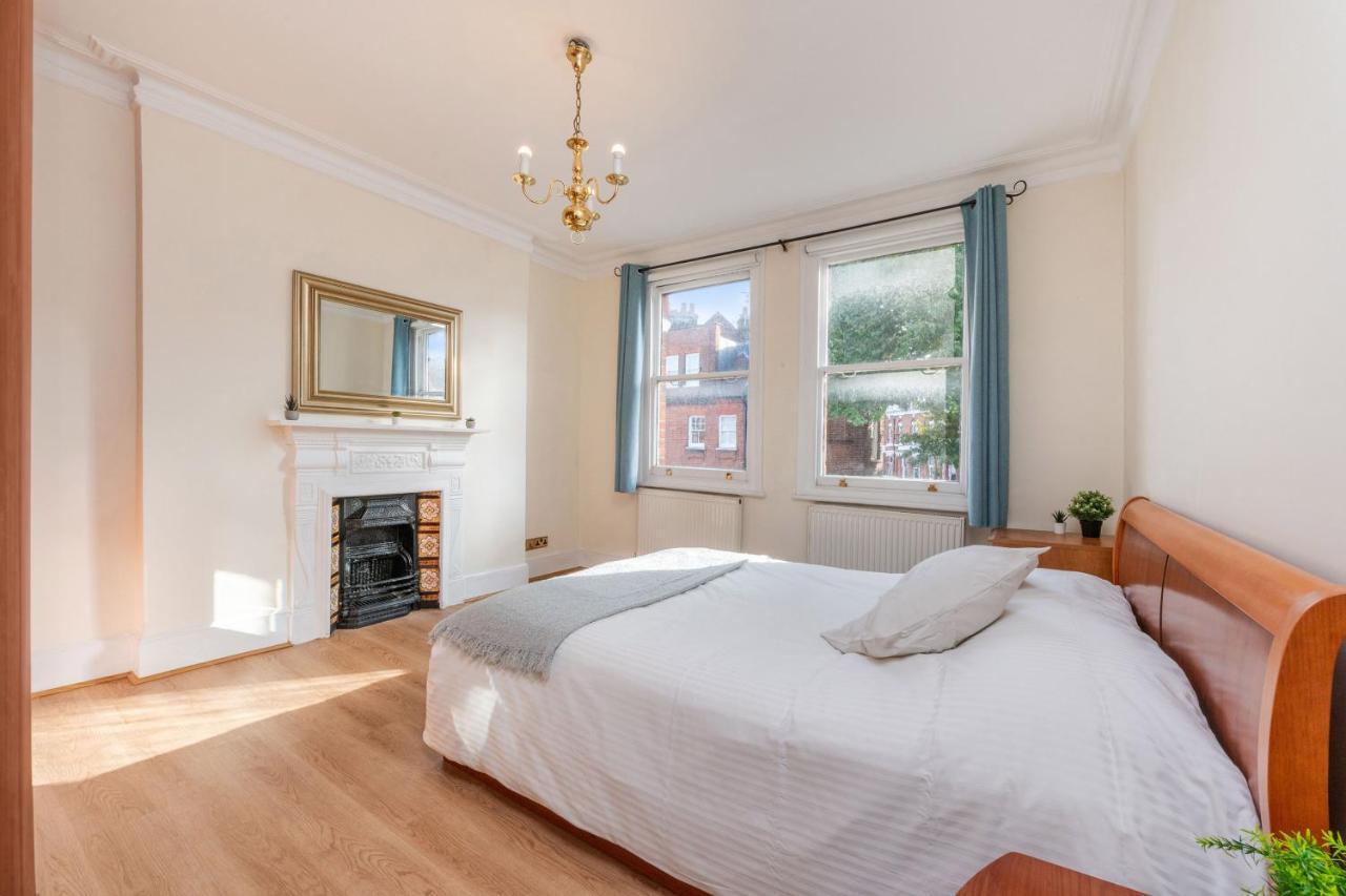 Luxury 2 Bedroom Near Notting Hill Apartment London