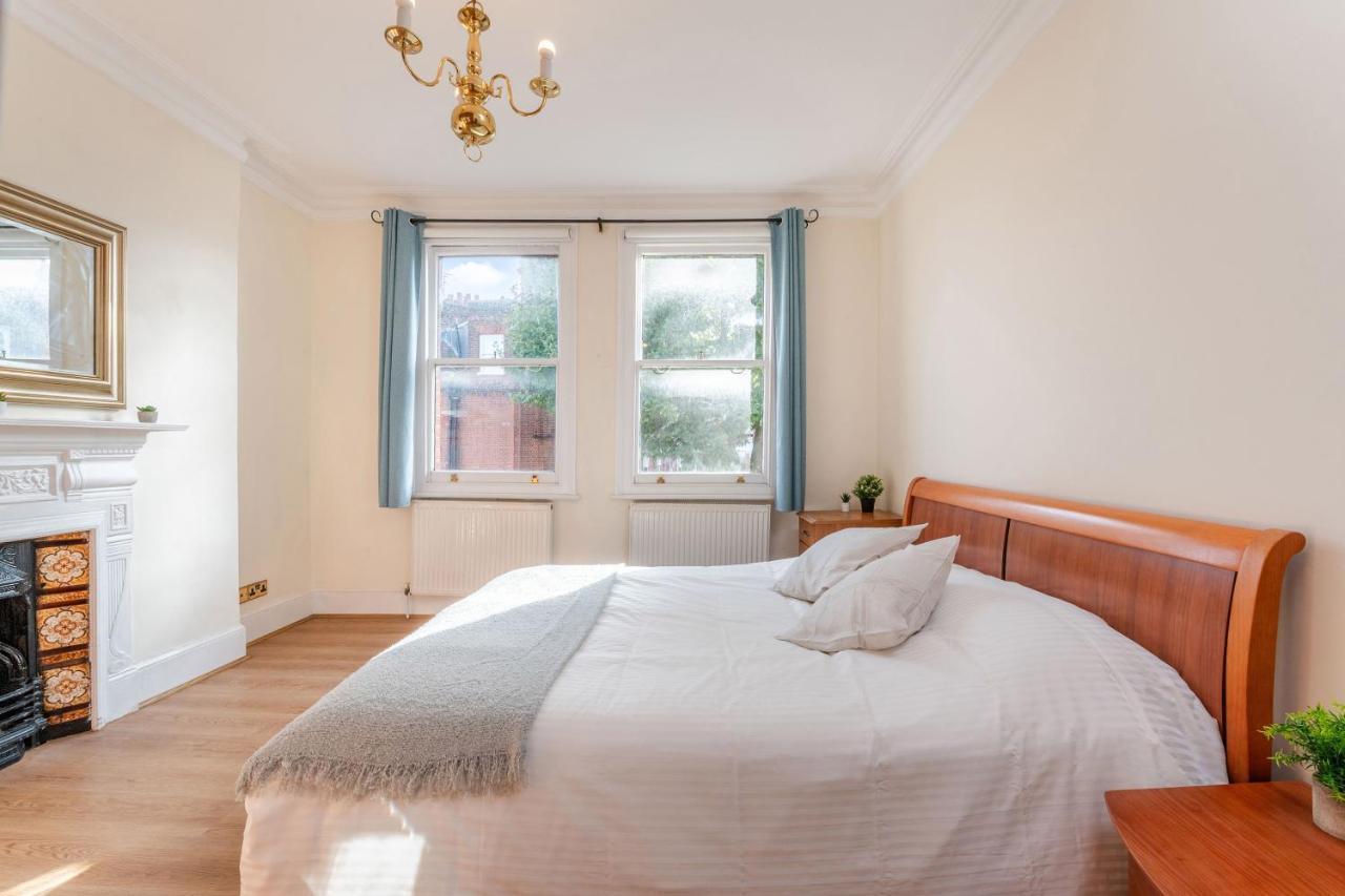 Luxury 2 Bedroom Near Notting Hill Apartment London