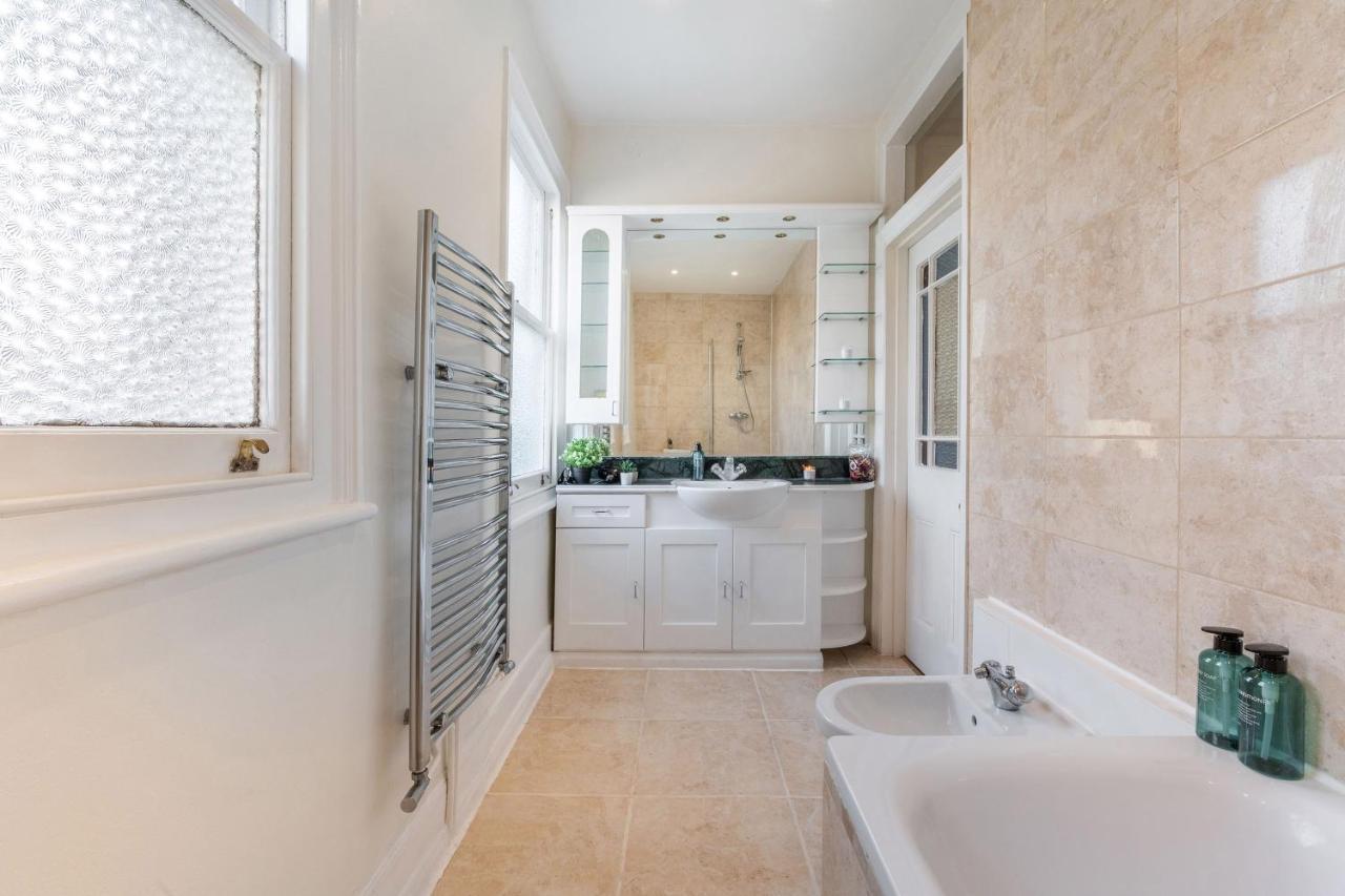Luxury 2 Bedroom Near Notting Hill *