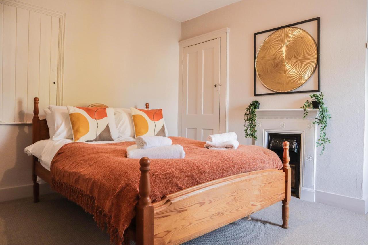 Stunning 5 Bed House In Clapham - Free Wifi! Casa de férias Londres