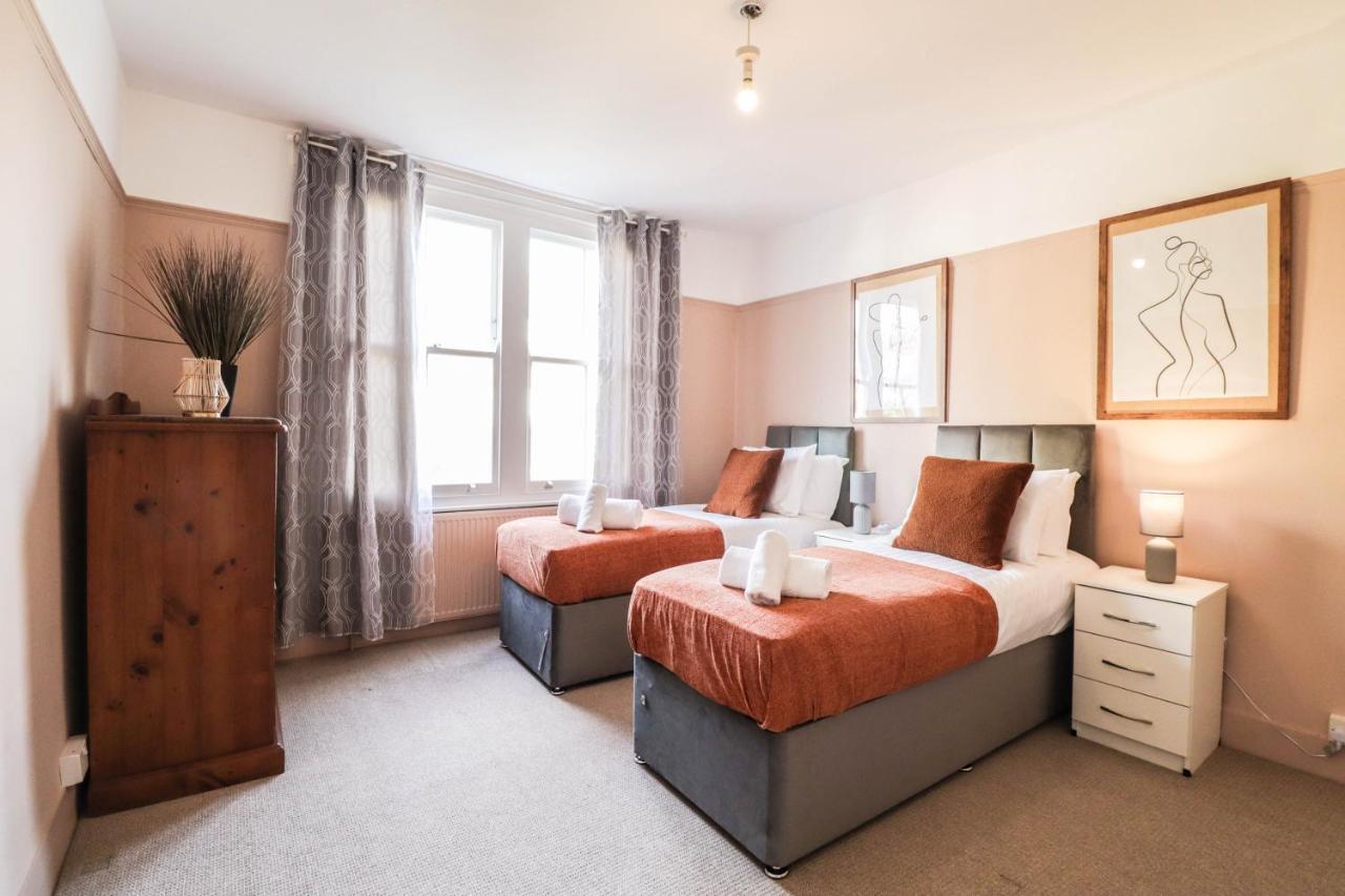 Casa de férias Stunning 5 Bed House In Clapham - Free Wifi! Londres