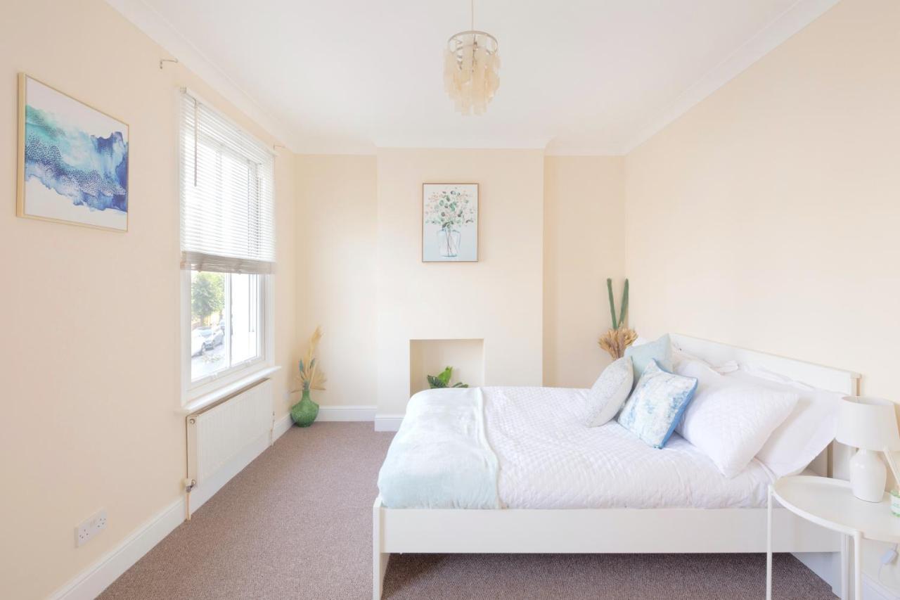 Stylish House In Wimbledon Holiday home