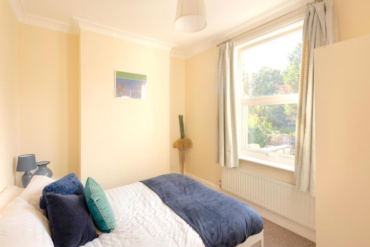 Holiday home Stylish House In Wimbledon London