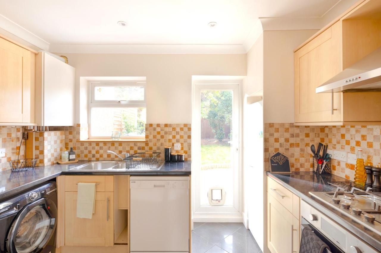 Holiday home Stylish House In Wimbledon London