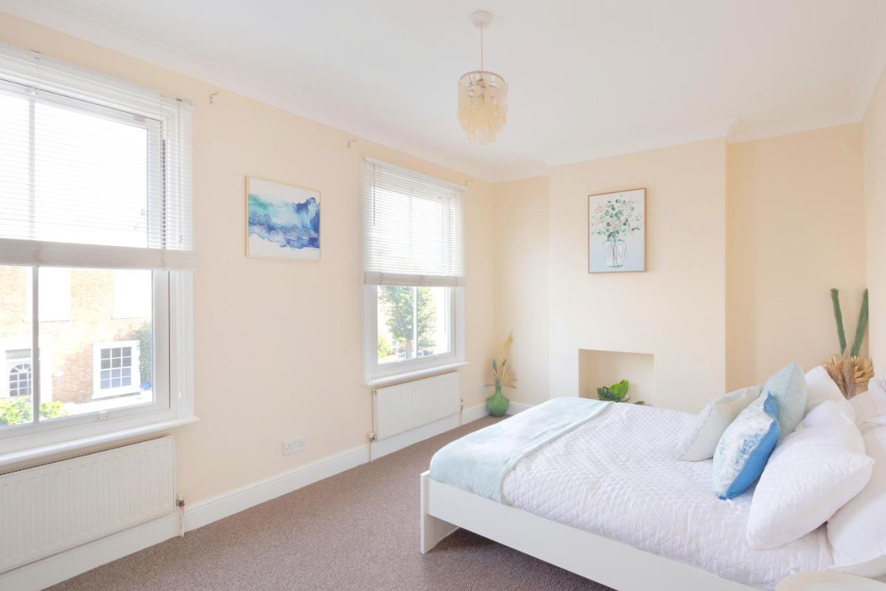 Stylish House In Wimbledon *