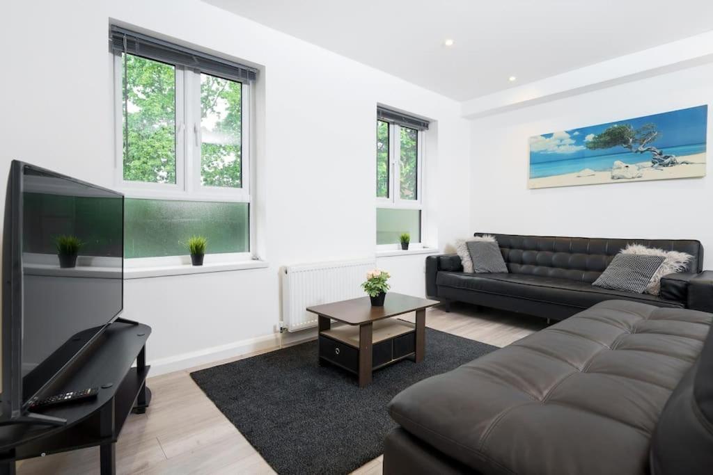 Lovely 3 Bed Flat In A Great Location In Apartamento Londres
