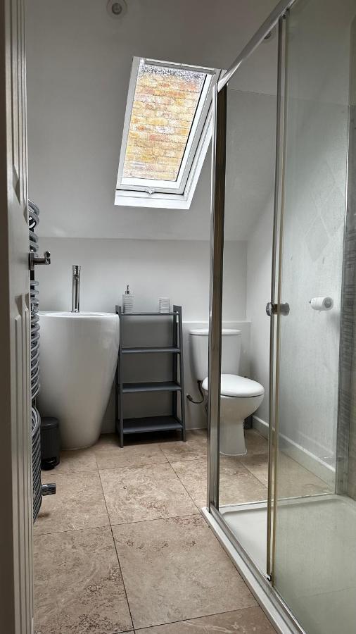 Aldo's 2 Bedroom Townhouse N1