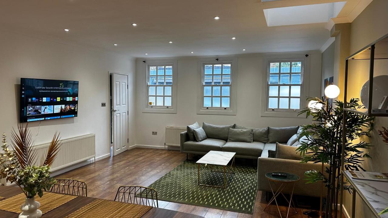 Aldo's 2 Bedroom Townhouse N1