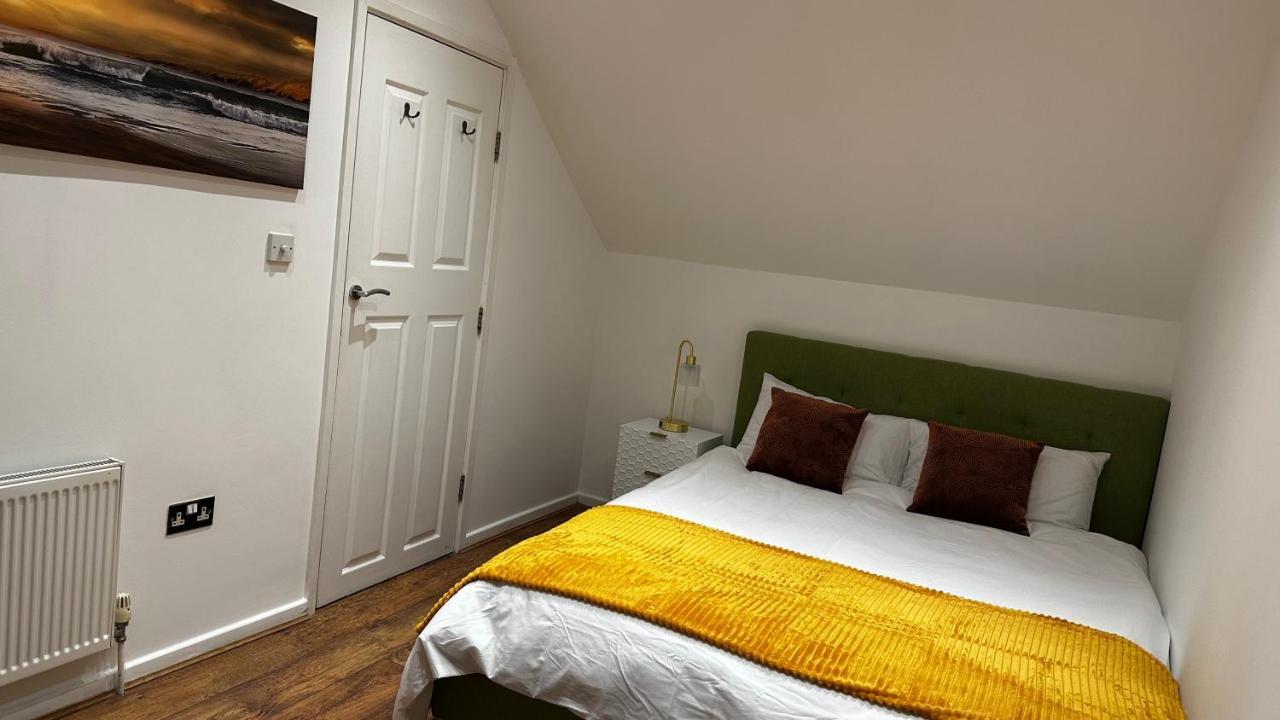Aldo's 2 Bedroom Townhouse N1 London
